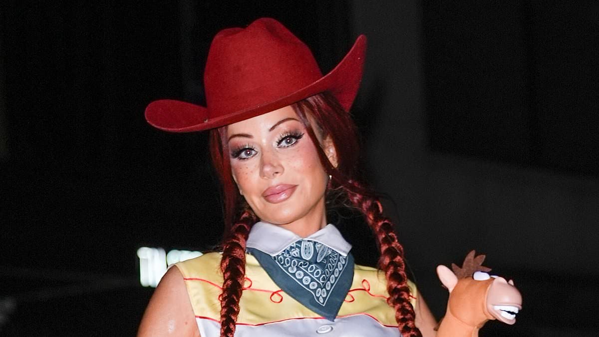 OLIVIA ATTWOOD SERVES CHEEKY DIVA REALNESS AT HEIDI KLUM'S HALLOWEEN BASH! 🎃💃