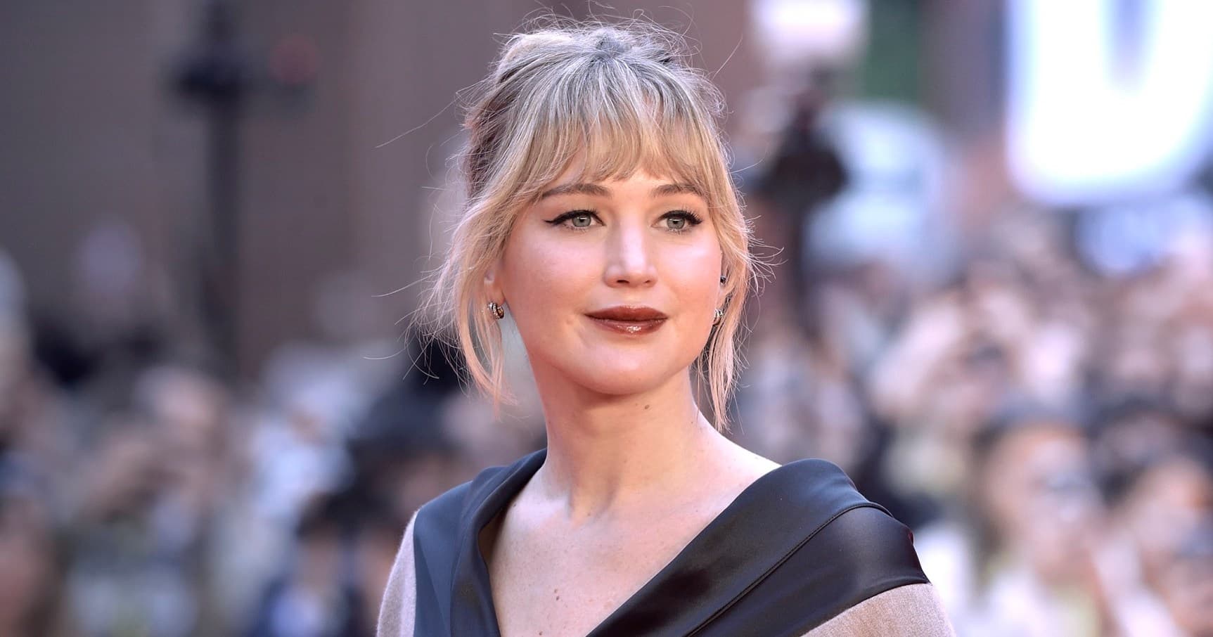 Jennifer Lawrence Discusses Postpartum Depression on 'The Interview'