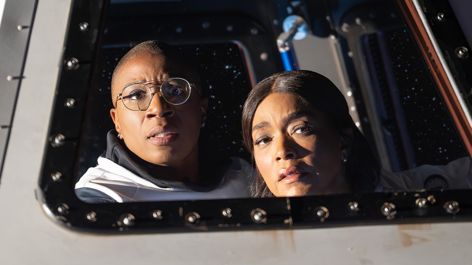Aisha Hinds Dishes on 9-1-1's Space Drama and Emotional Homecoming