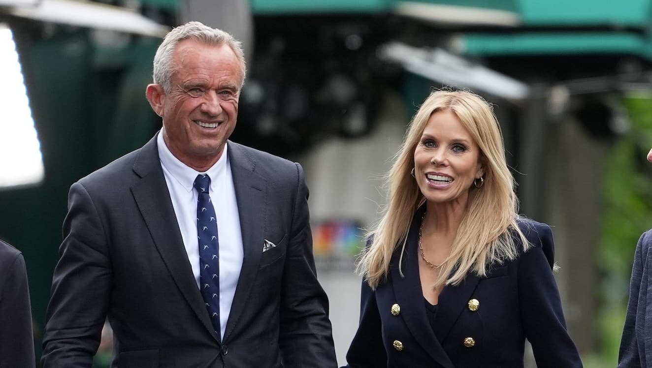 CHERYL HINES DROPS BOMBSHELL: RFK JR. WANTED TO FAKE BREAKUP FOR PR!